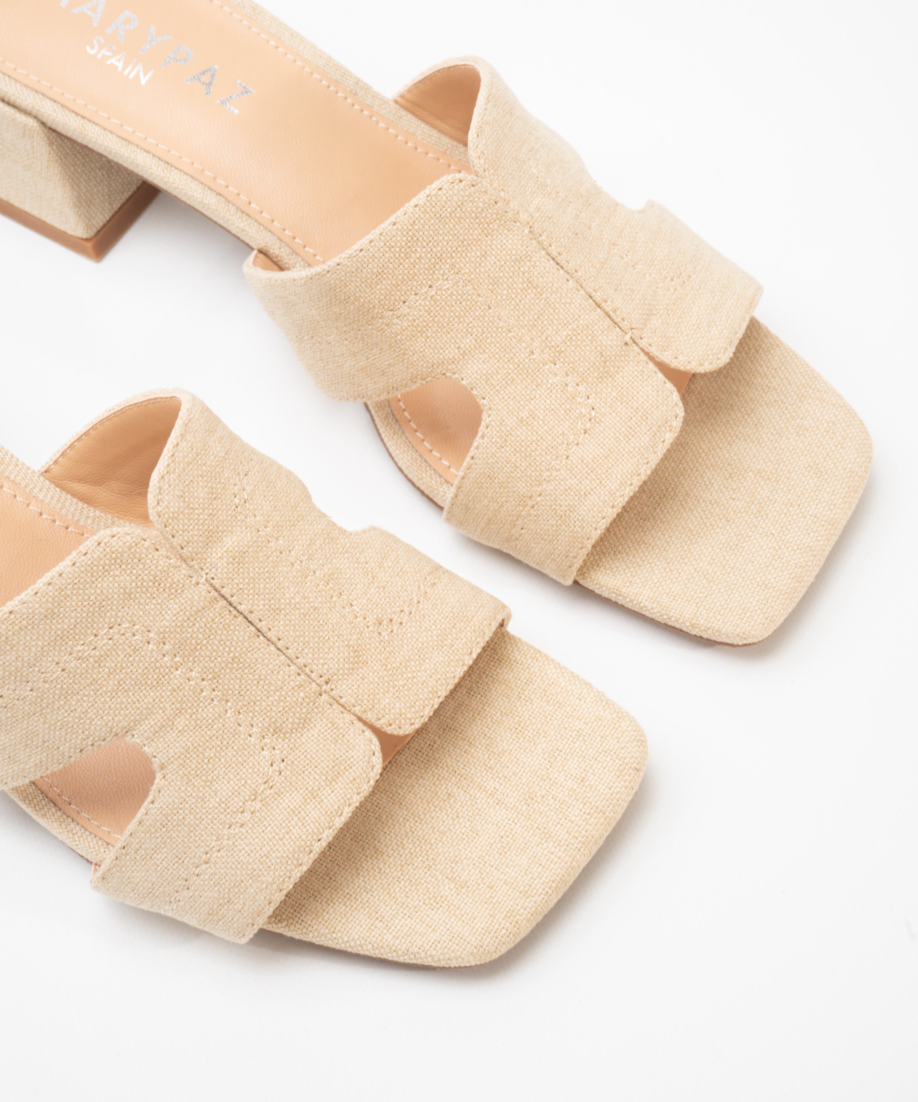 Sandalia tac&oacute;n bajo image number null